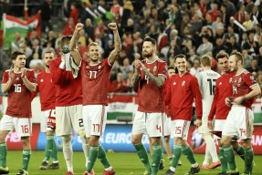 开云体育在线-匈牙利天神附体，势不可挡地掌握着比赛节奏()