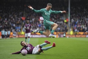 开云体育下载-利物浦客场战胜伯恩利，积分稳固()